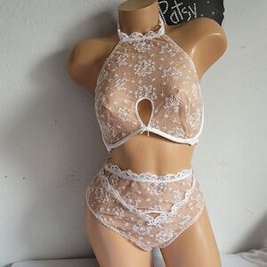 1473 VS Dream Angels Embroidered Halter Bralette-Bra & High waist Thong Set NWT